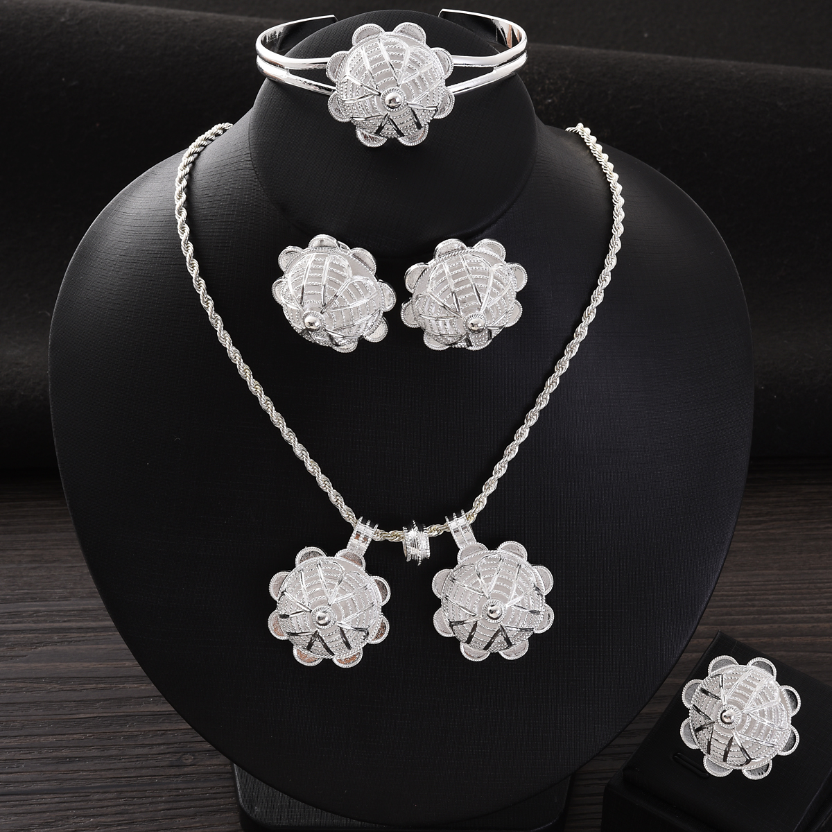 Africa Silver Color Jewelry Ac - Men'S Accessories Dubai recension och pris