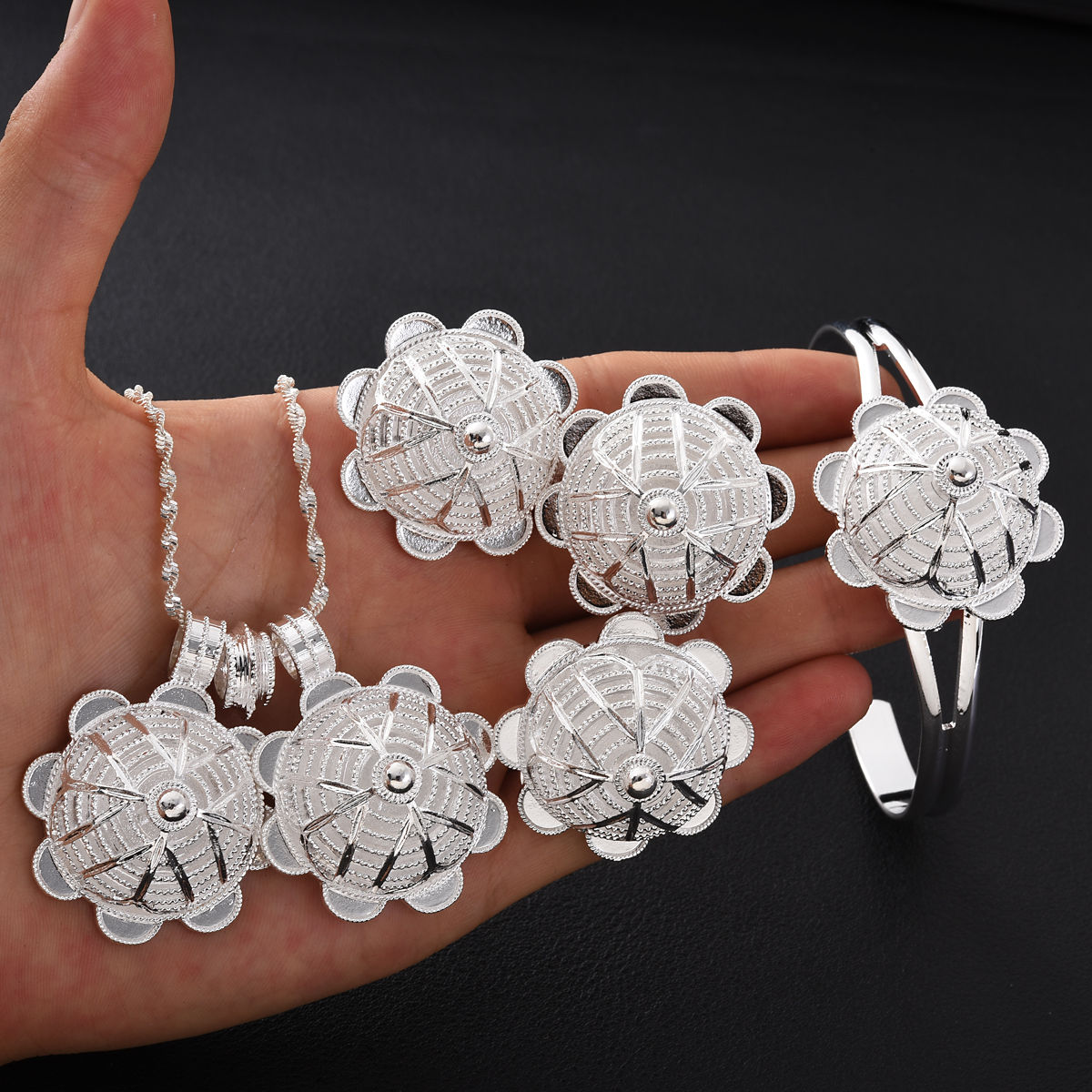 Africa Silver Color Jewelry Ac - Men'S Accessories Dubai recension och pris