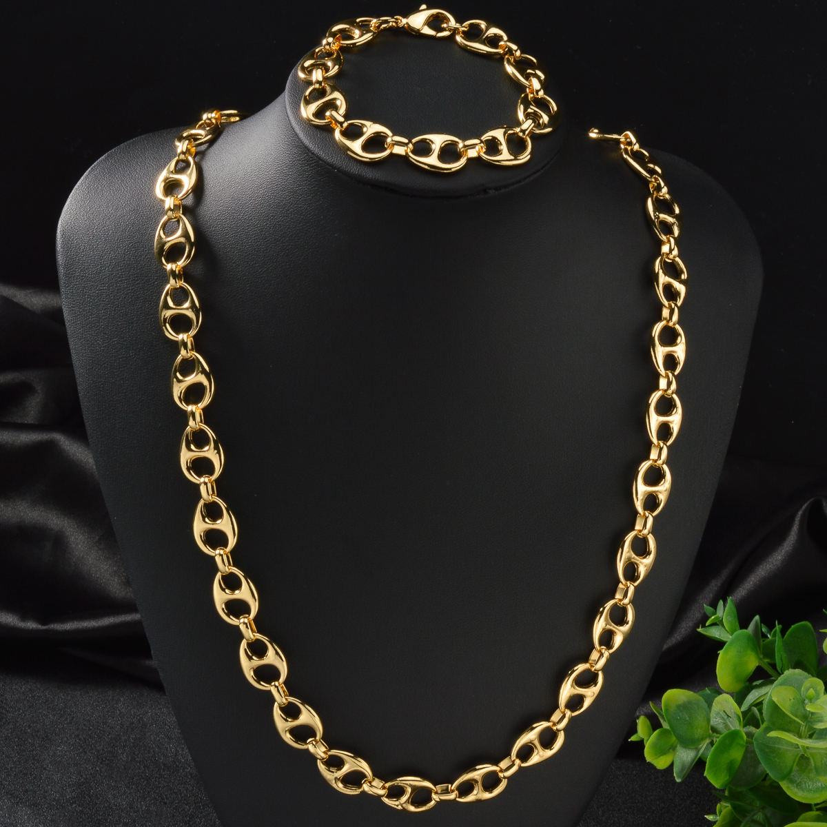 Pig Nose 18k Gold Plated Neckl - Men'S Accessories Dubai recension och pris