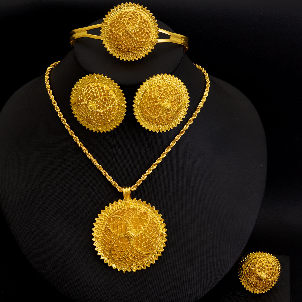 Africa Dubai Golden Color Jewe - Men'S Accessories Dubai recension och pris